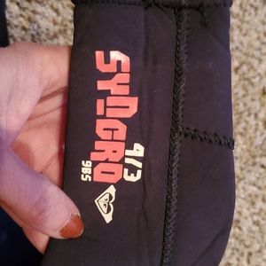 Roxy Syncro 4/3mm Full Wetsuit 8/36 (small or xs)
